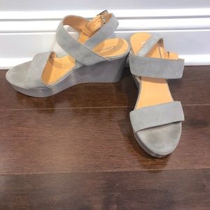 Lamica Grey Wedges